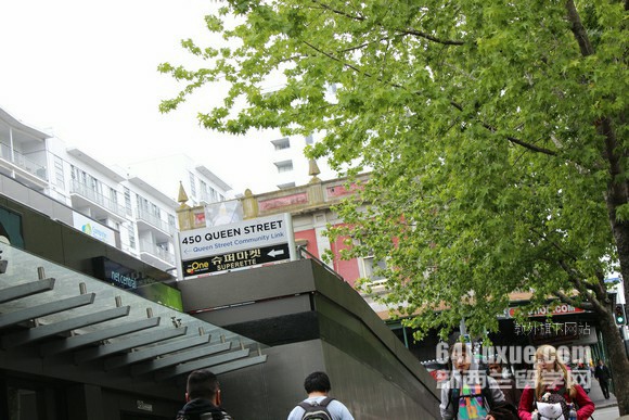 ԼkmWC