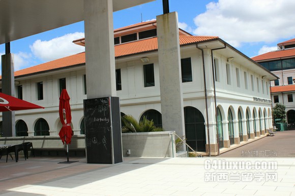 WmKings College