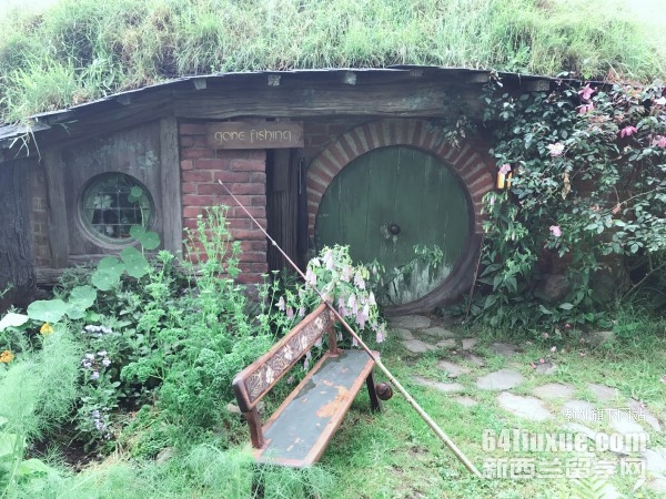mW(xu)(gu)HQ(mo)