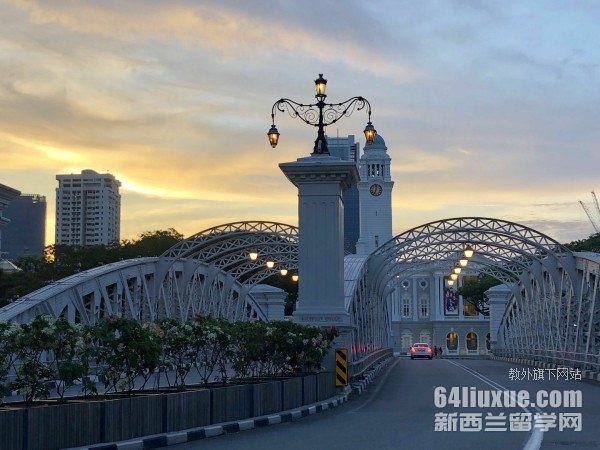¼ӢAHWУW